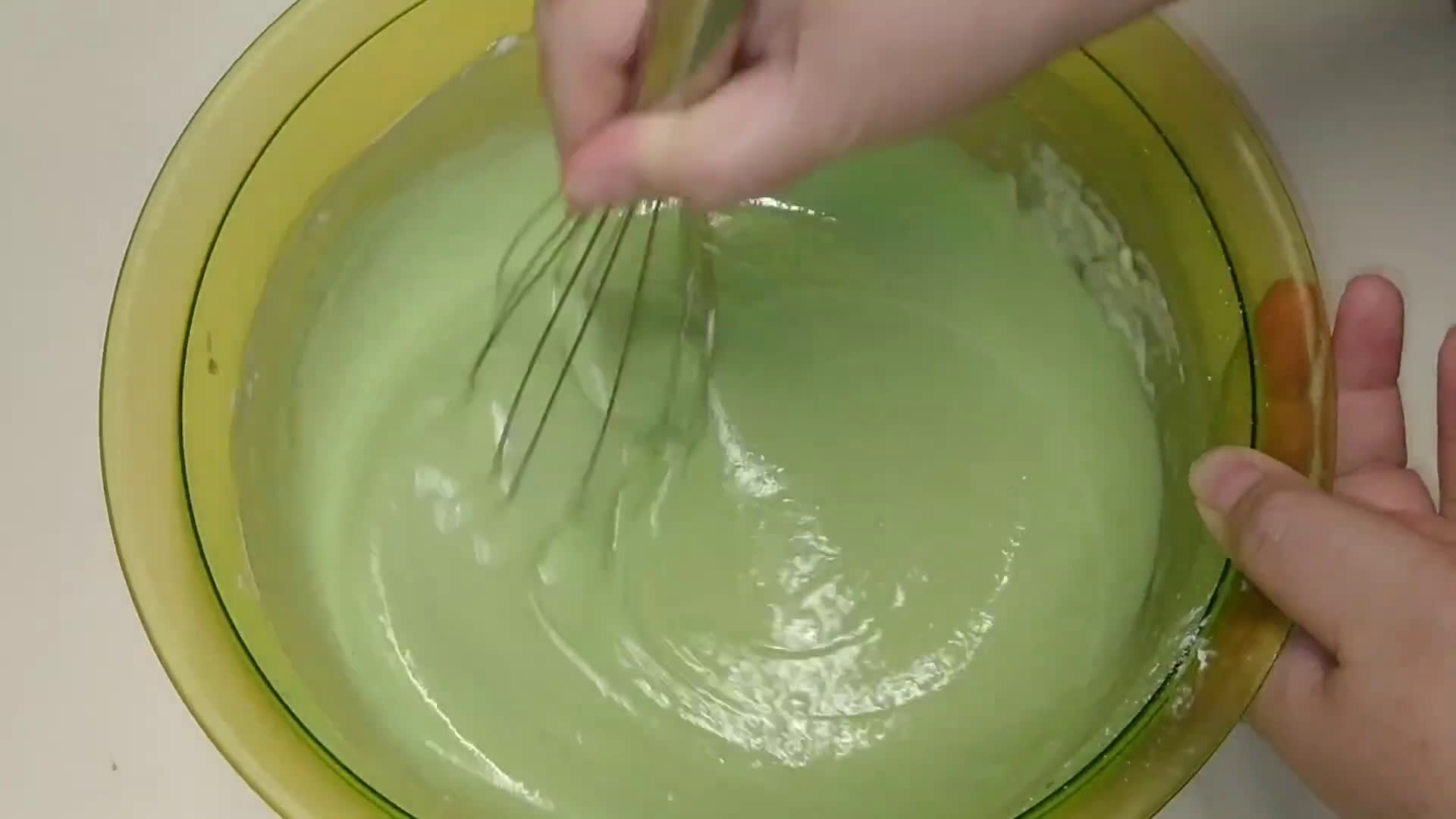Foto langkah ke 5 dari resep 182. Apem Pandan Kukus.