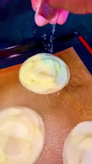 Une image de l'étape 3 de Tartelettes fines à la pomme.