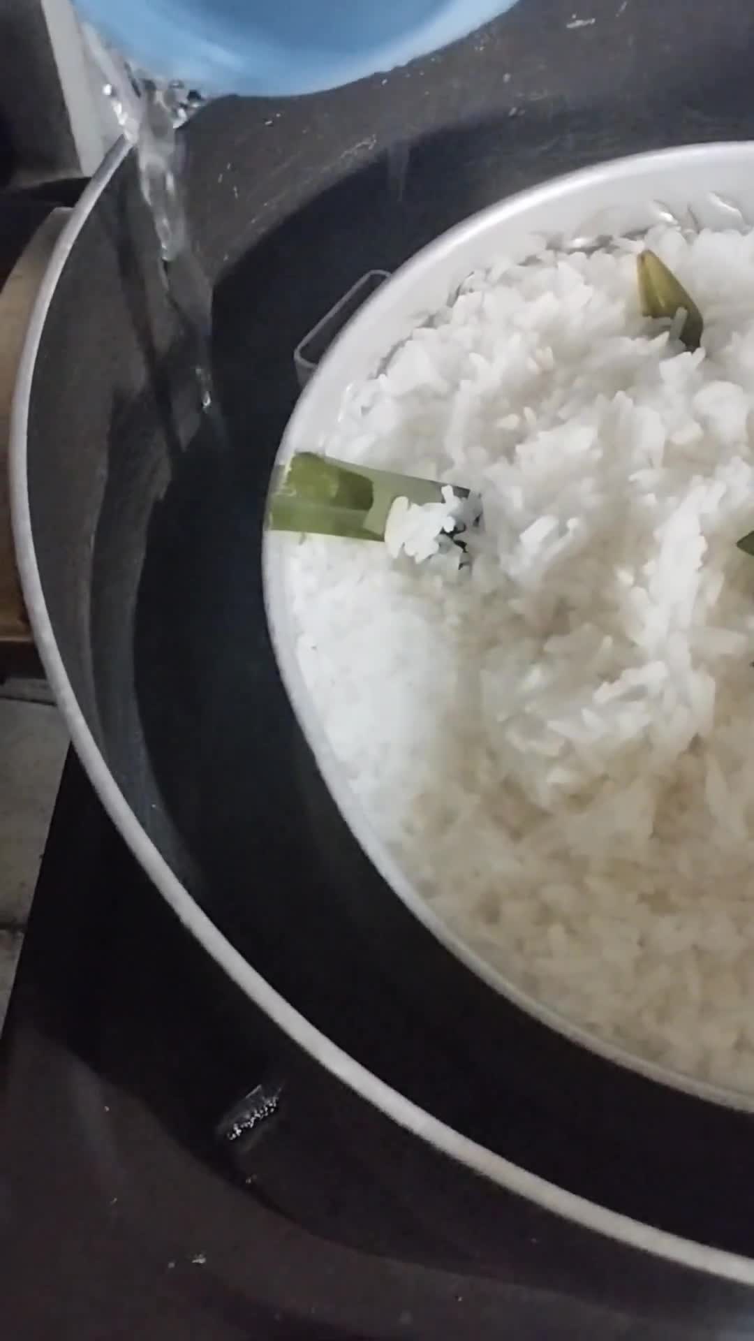 Foto langkah ke 6 dari resep Nasi Tim.