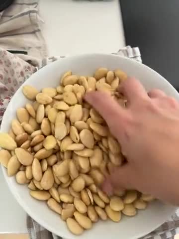 Foto del paso 2 de la receta: Almendras tostadas fácil y cómodo
