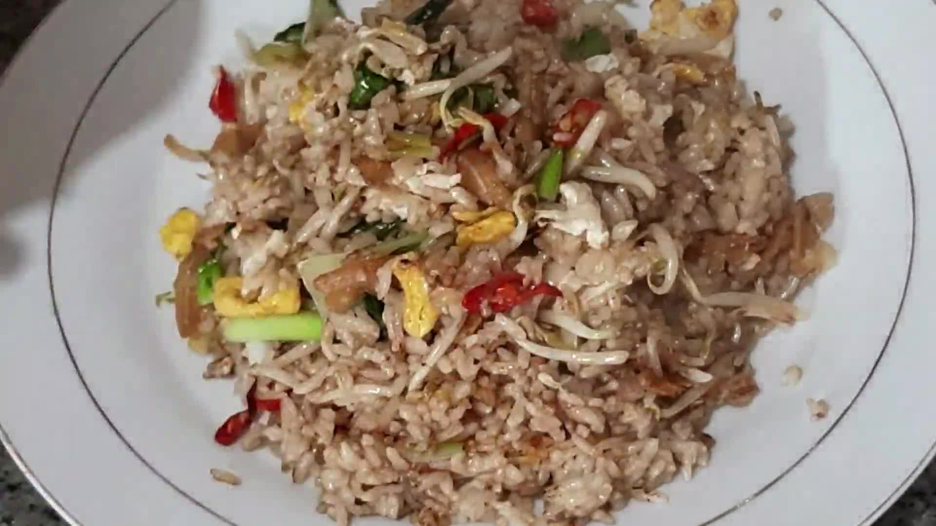 Foto langkah ke 4 dari resep Nasi goreng satset.