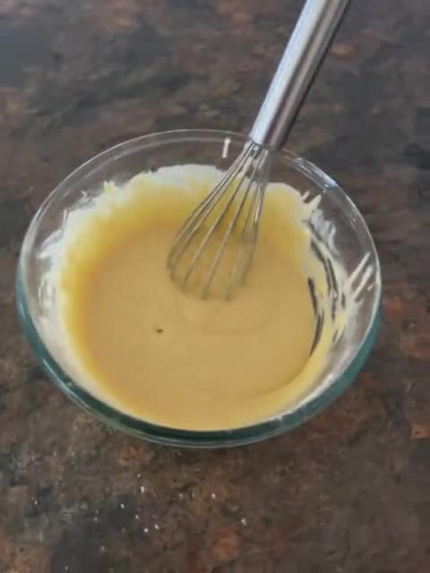 Foto langkah ke 2 dari resep Pancake from the scratch.