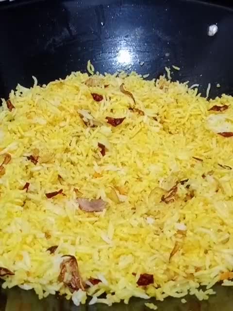 Gambar langkah 4 resipi Nostalgia Nasi Goreng Kunyit Cili kering Airtangan "Emak".