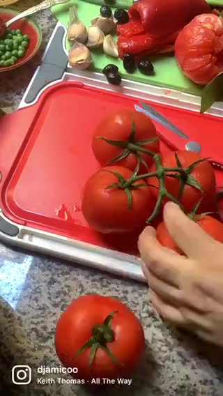 Une image de l'étape 6 de Tomates farcies aux merguez 🍅🥩🌭🌶🥬.
