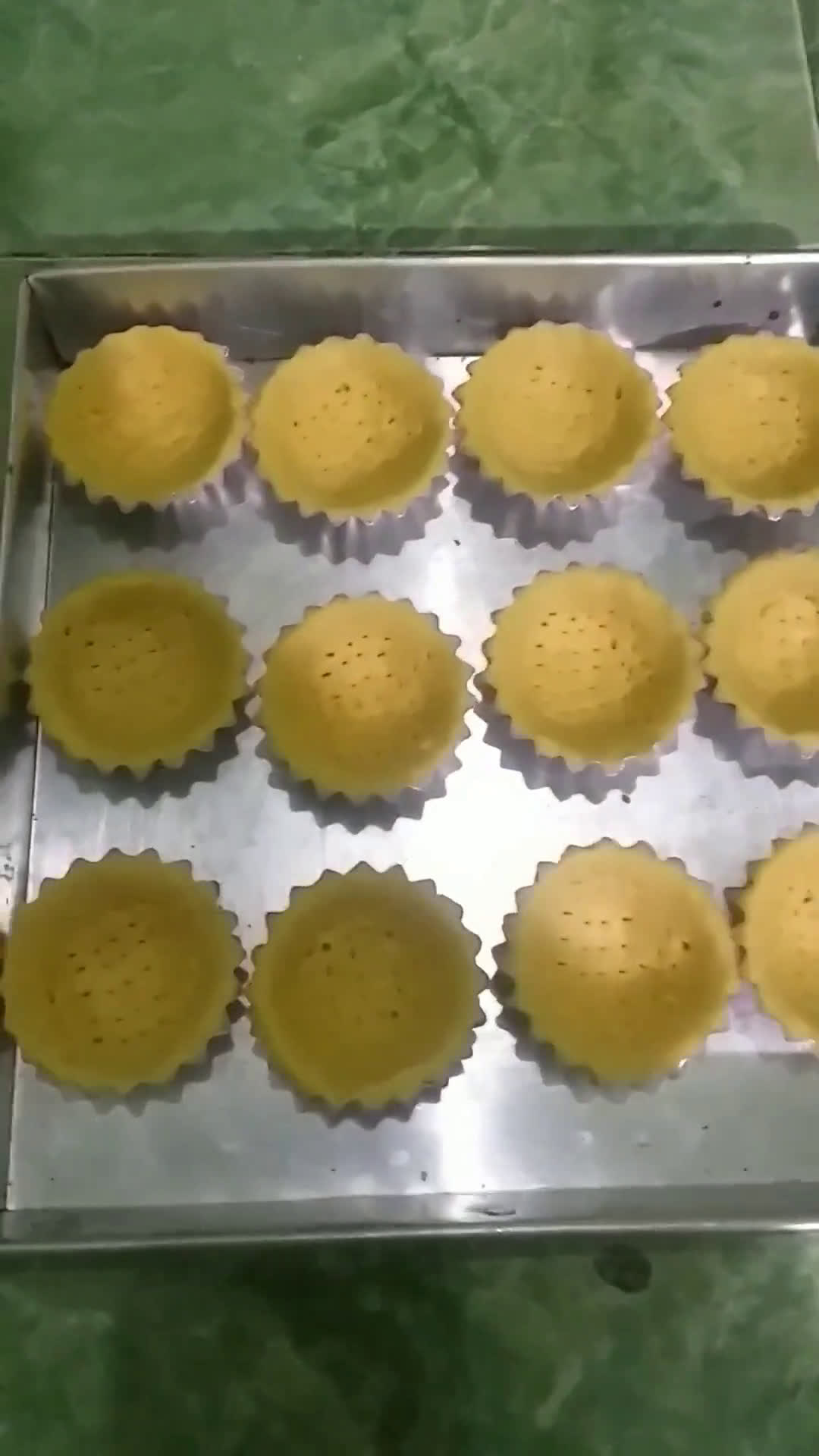 Foto langkah ke 1 dari resep Pie Buah Eggless (Tanpa Telur).