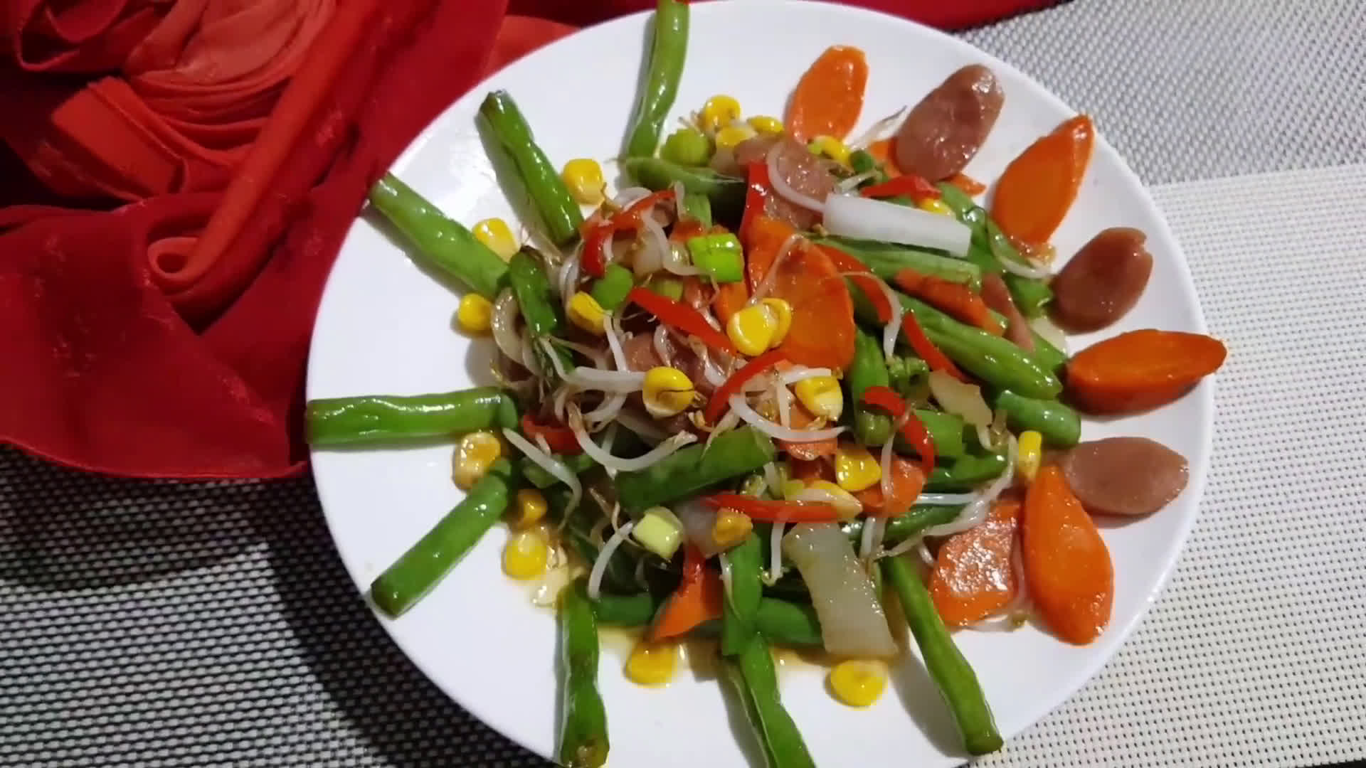 Foto langkah ke 4 dari resep Tumis Buncis warna warni.