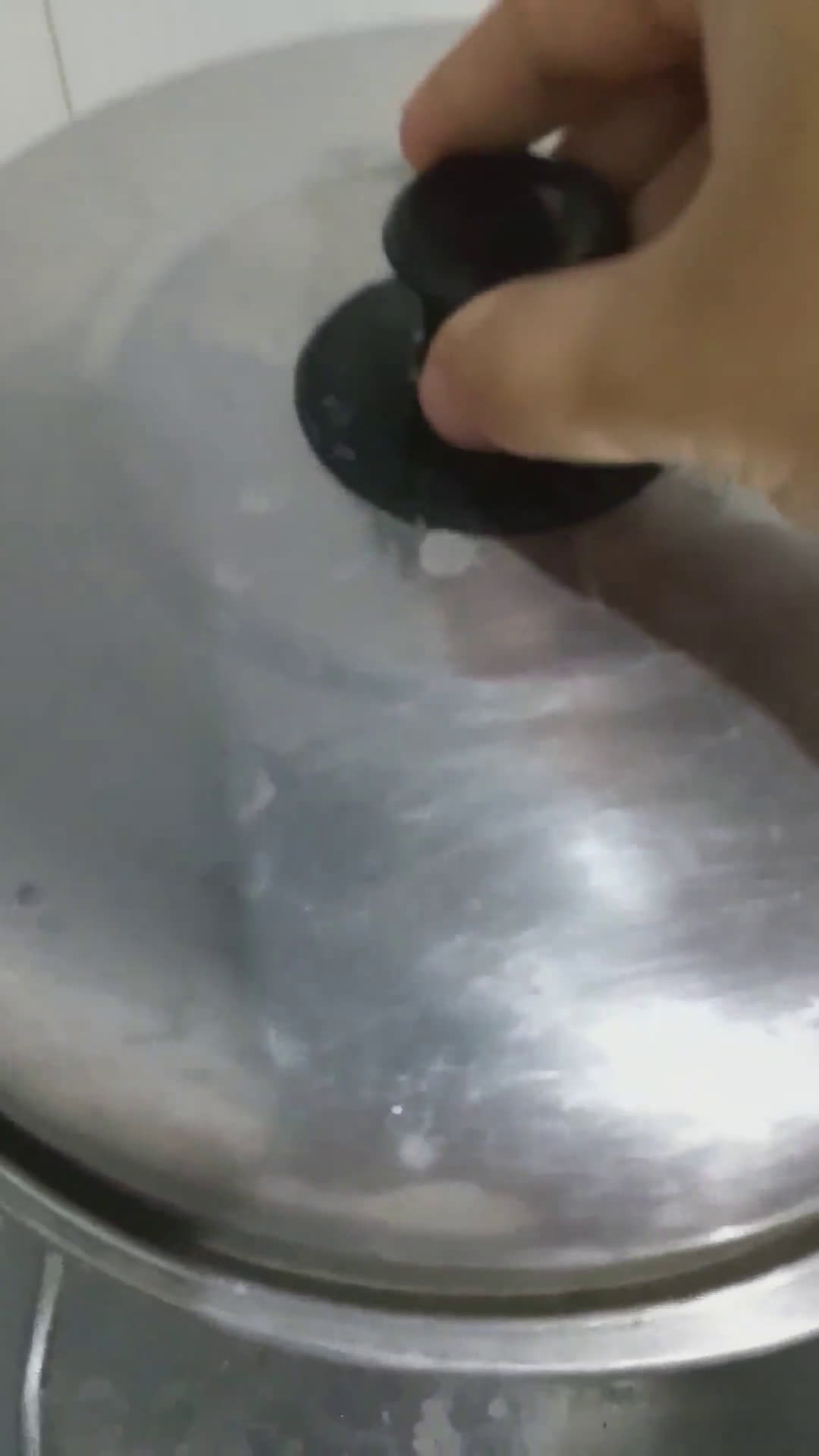 Foto langkah ke 6 dari resep Snack MPASI Tinggi Kalori - Kentang Tomat Kukus.