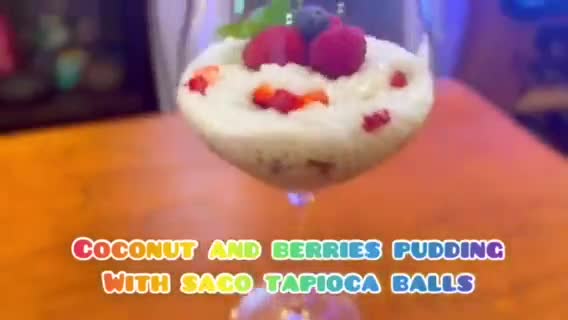 A picture of step 7 of Coconut and berries pudding with sago tapioca balls.