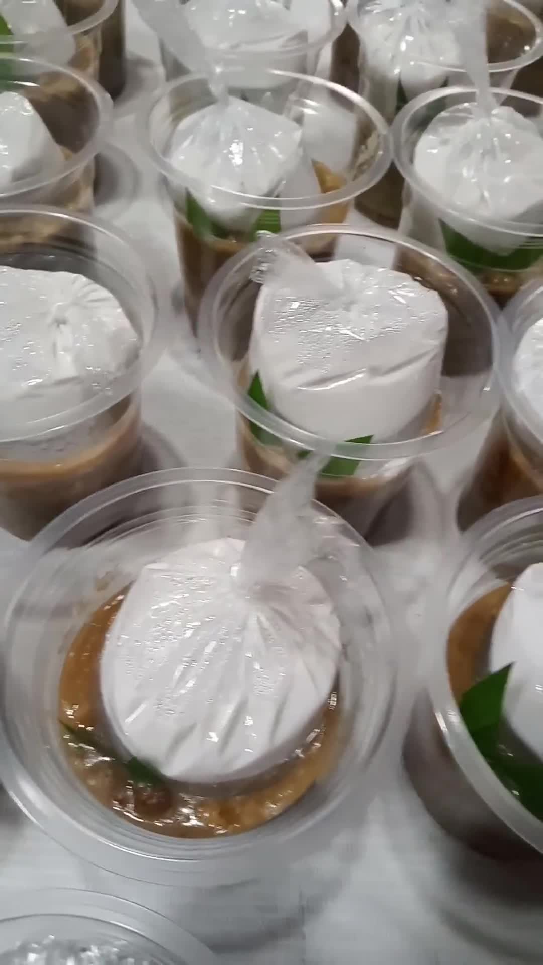 Foto langkah ke 5 dari resep Bubur kacang hijau kuah santan.