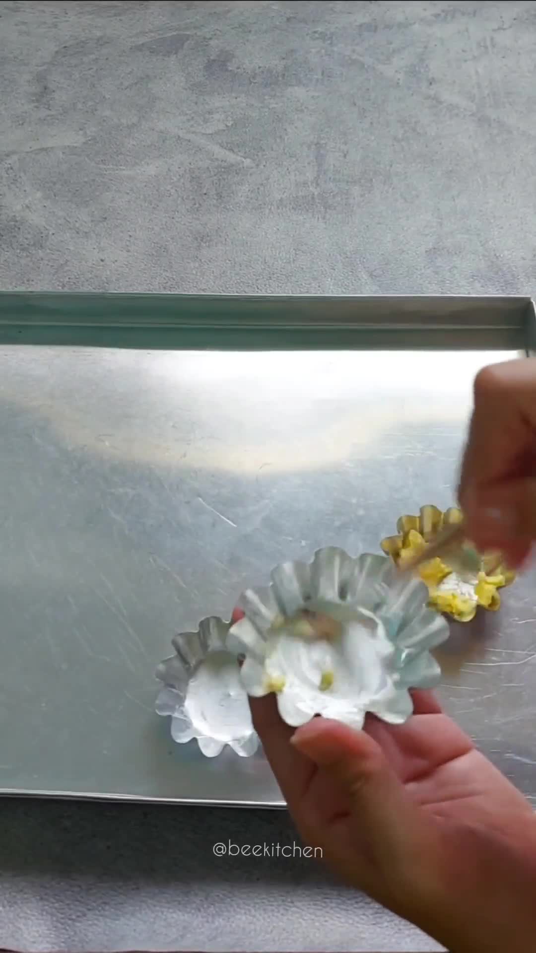 Foto langkah ke 5 dari resep Pie Susu Durian.
