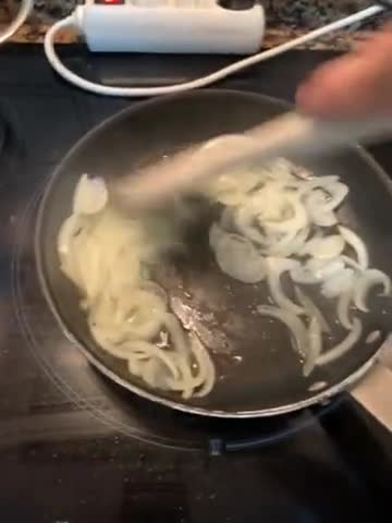 Foto del paso 2 de la receta: Salsa de salmón con eneldo para pasta