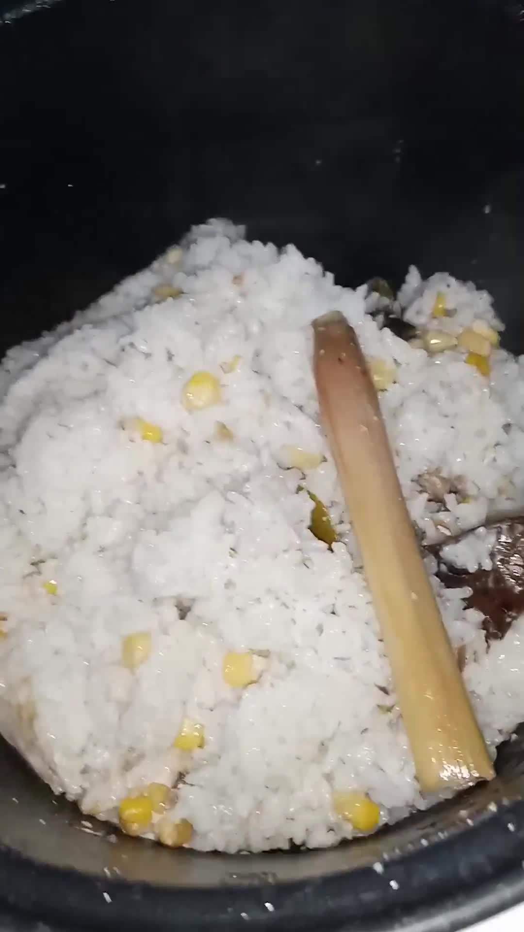 Foto langkah ke 3 dari resep Tumpeng Nasi Uduk Peda.