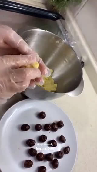 صورة لخطوة 4 من وصفة معمول الكيري العجيب 😍❤️‍🔥