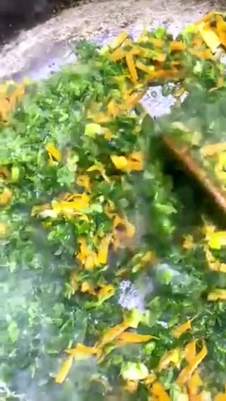 صورة لخطوة 1 من وصفة برك سهل بعجينة الجلاش لذيذ جداً