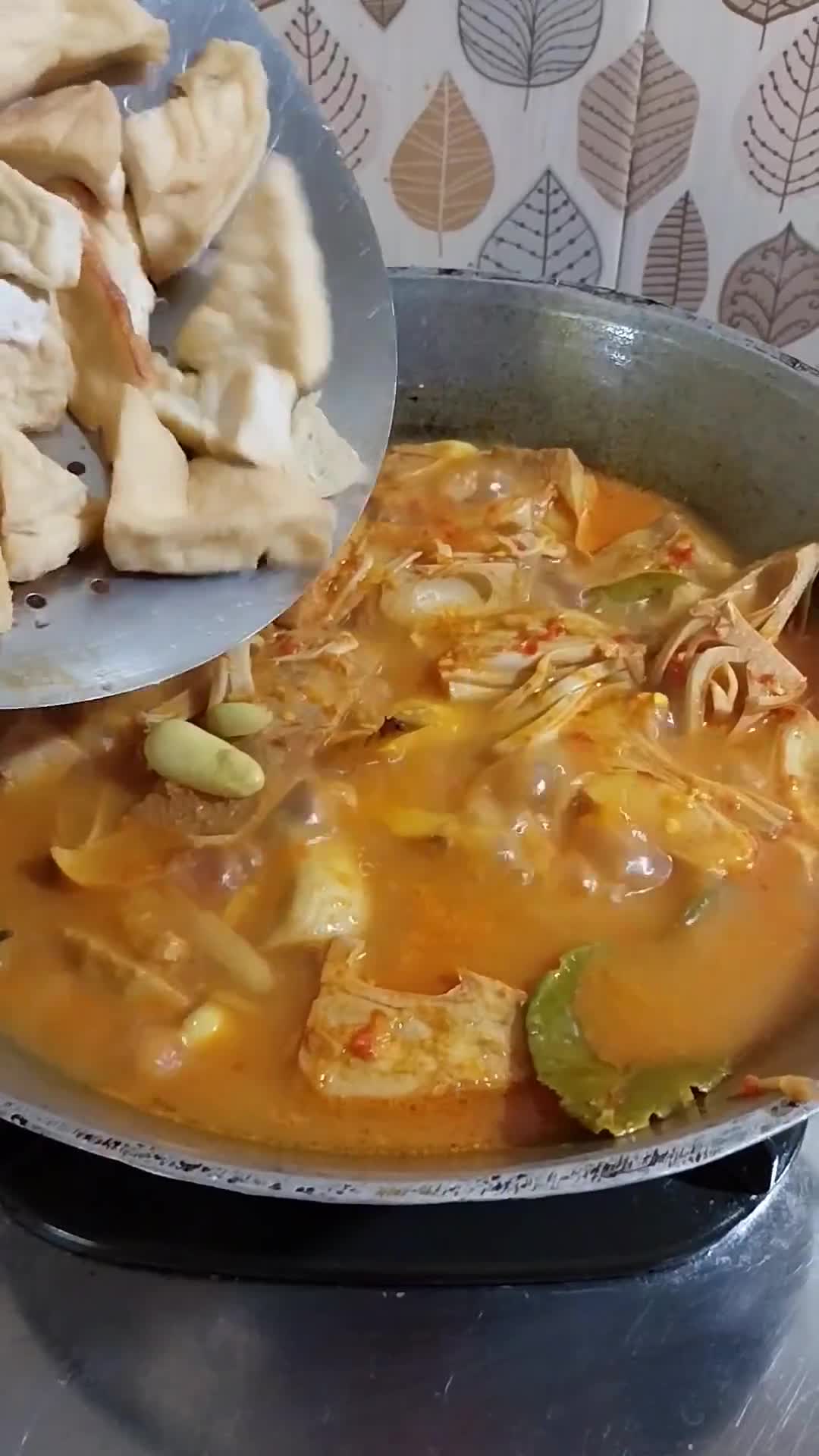 Foto langkah ke 3 dari resep Gule Tahu Tewel.