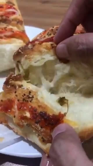 Foto langkah ke 4 dari resep Oat Parmesan Sausage Pull Apart Bread / Roti Tarik Sosis Parmesan Oat - Lengkap rasa, syuper enak😍.