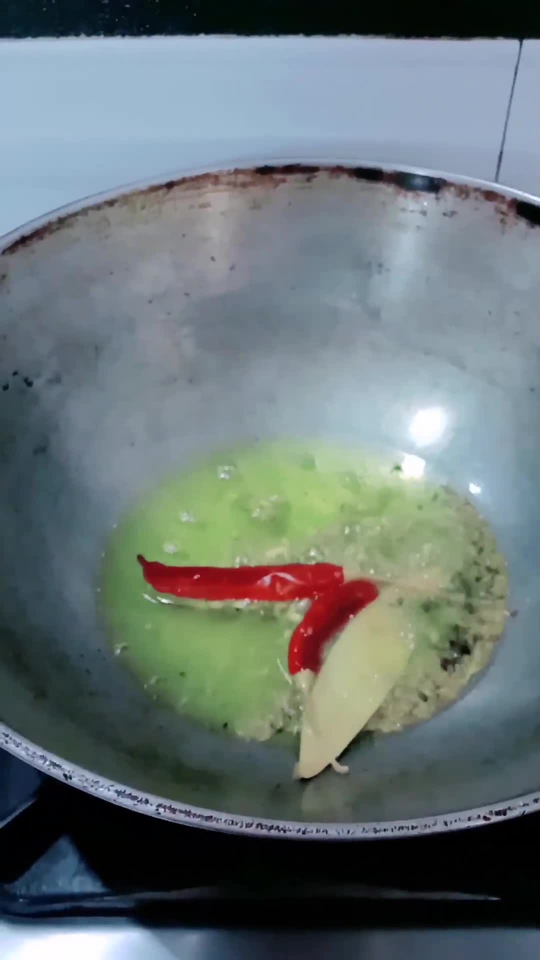 भंडारे वाली आलू की सब्जी(bhandare wali aloo ki recipe in hindi) रेसिपी चरण 2 फोटो