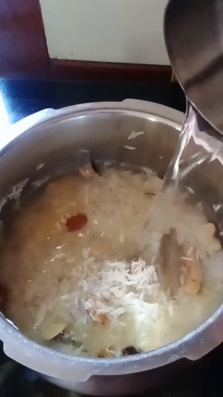 पीले मीठे चावल (pile meethe chawal recipe in Hindi) रेसिपी चरण 4 फोटो
