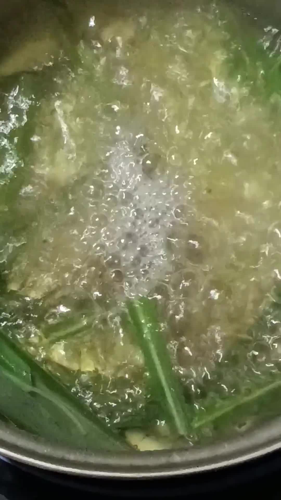 लेमनग्रास हर्बल टी (lemongrass herbal tea) रेसिपी चरण 3 फोटो