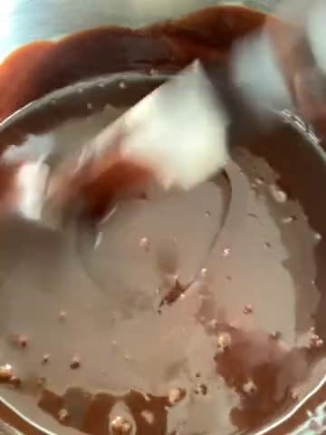 Hình bước làm 6 của món Bánh Chuối Chocolate Không Dành cho Người Yếu Tim - Death by Chocolate Banana Bread
