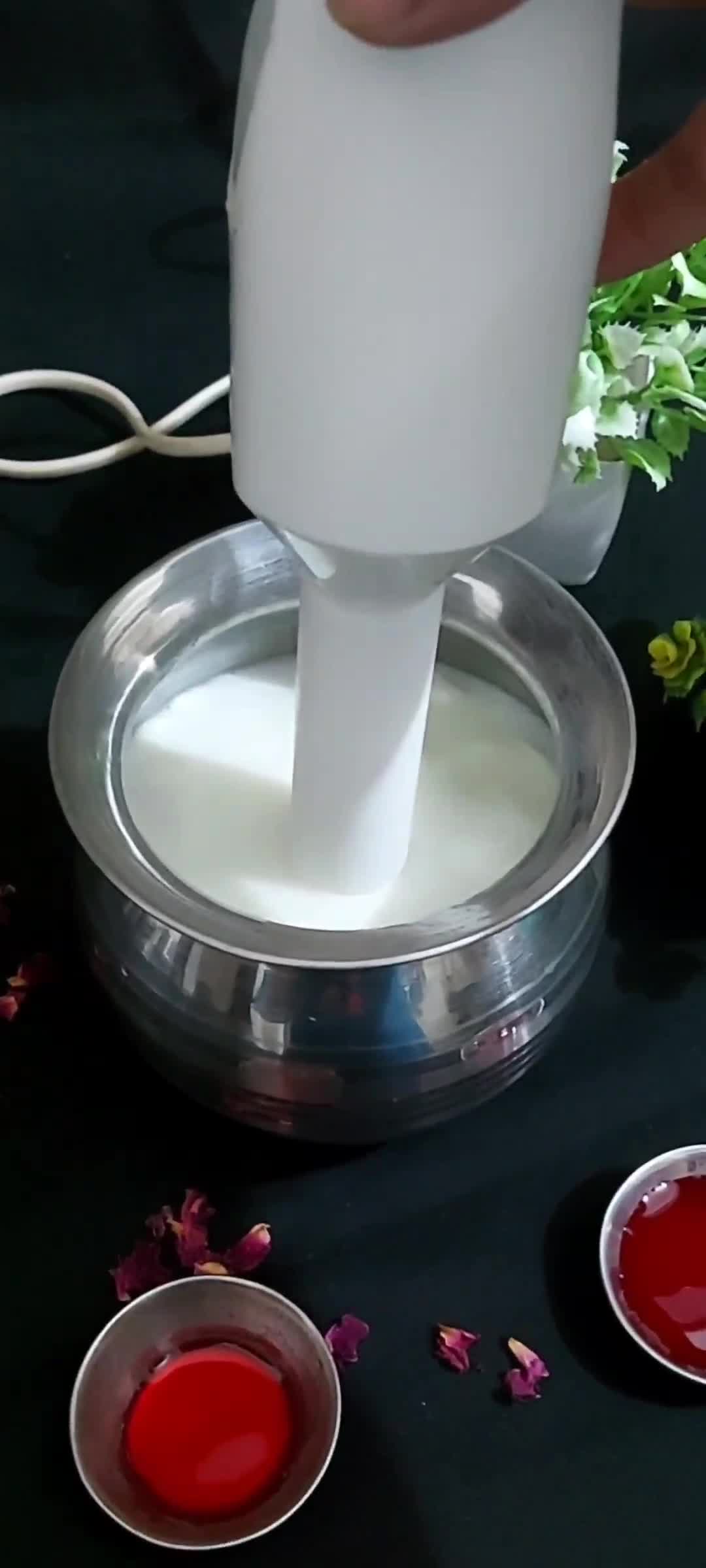 रोज़ लस्सी विद आइसक्रीम (rose lassi with ice cream recipe in Hindi) रेसिपी चरण 2 फोटो