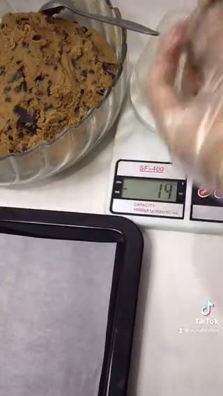 Foto langkah ke 6 dari resep Soft Cookies Cokelat.