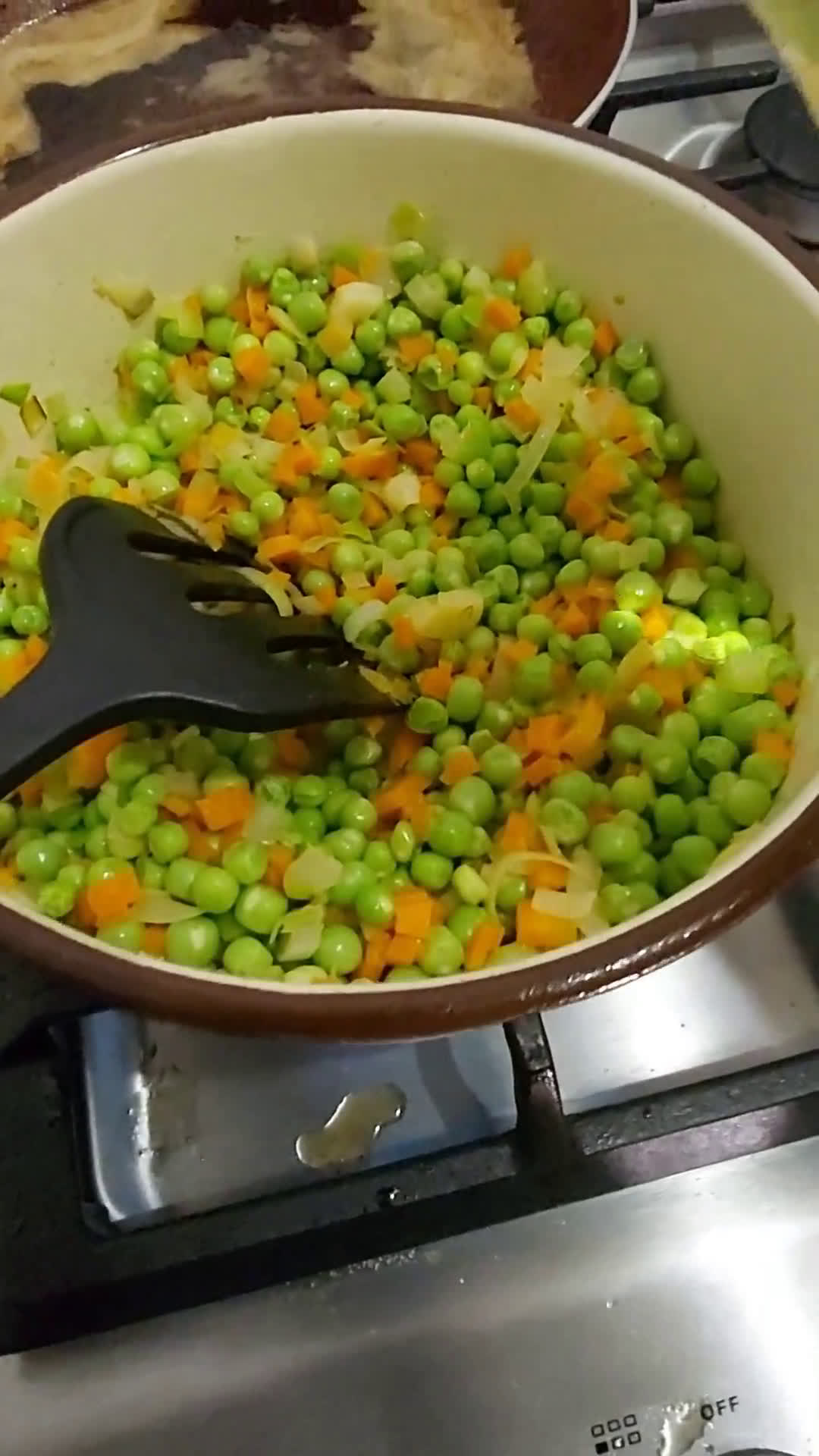 Foto del paso 5 de la receta: Chícharos a la francesa