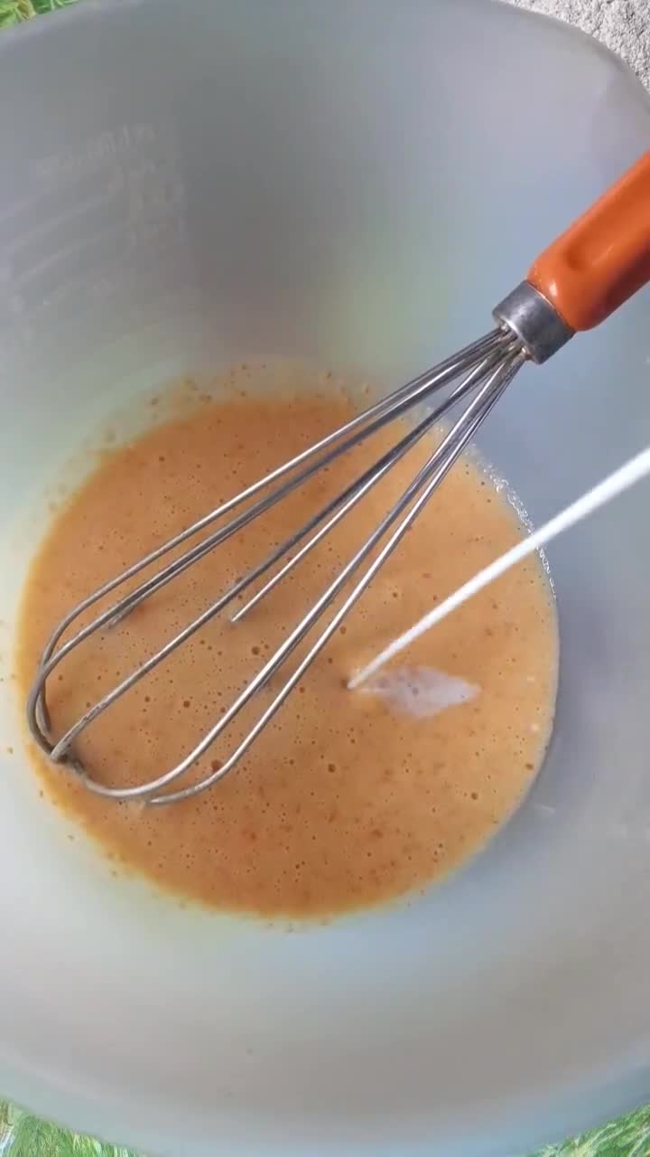 Foto del paso 2 de la receta: Pancakes de mandarina y harina integral🍊