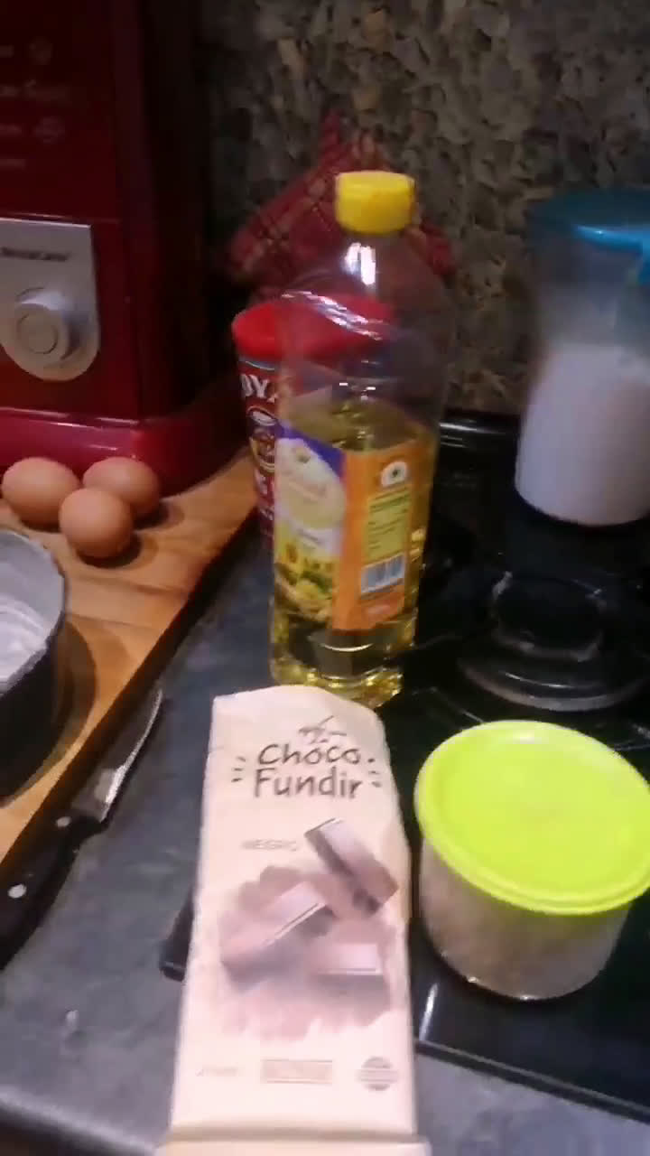 Foto del paso 1 de la receta: Bizcocho de naranja y chocolate