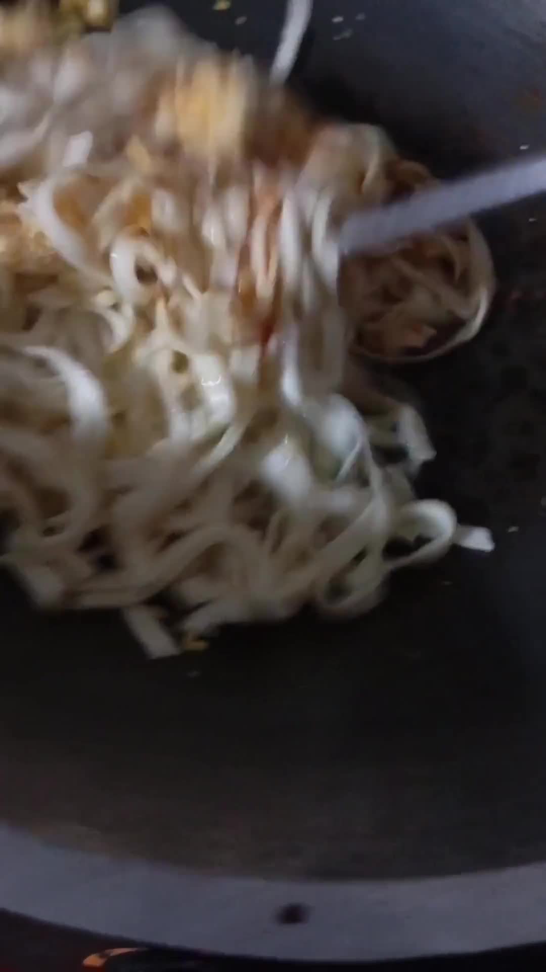Foto langkah ke 3 dari resep Kwetiau Goreng.