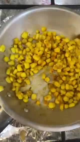 صورة لخطوة 2 من وصفة -بطاطس الكومبير الكذابه بحمسه الذرة والكريمه 🥔😋!