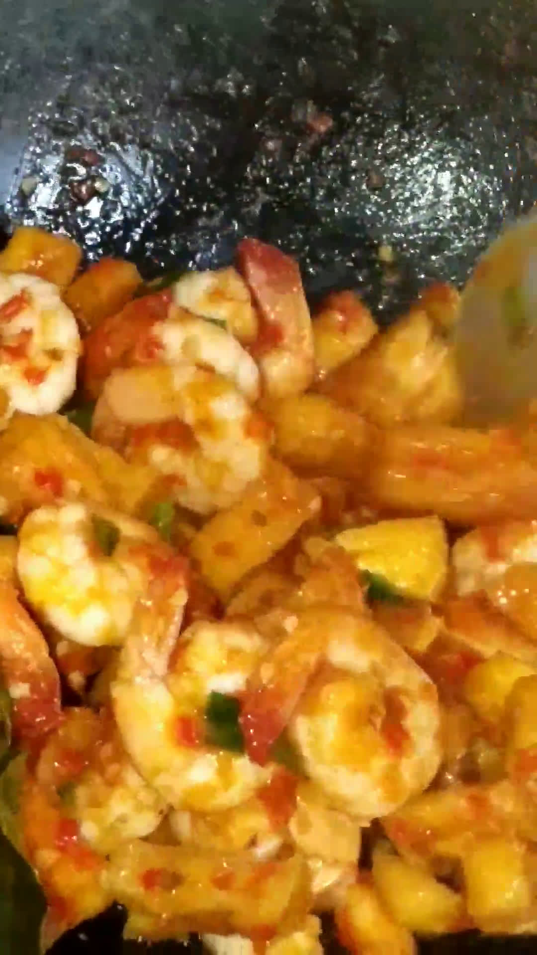 Foto langkah ke 2 dari resep Udang Tahu Balado.