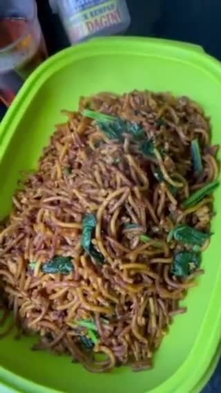 Gambar langkah 6 resipi Mee Goreng Ala Mamak.