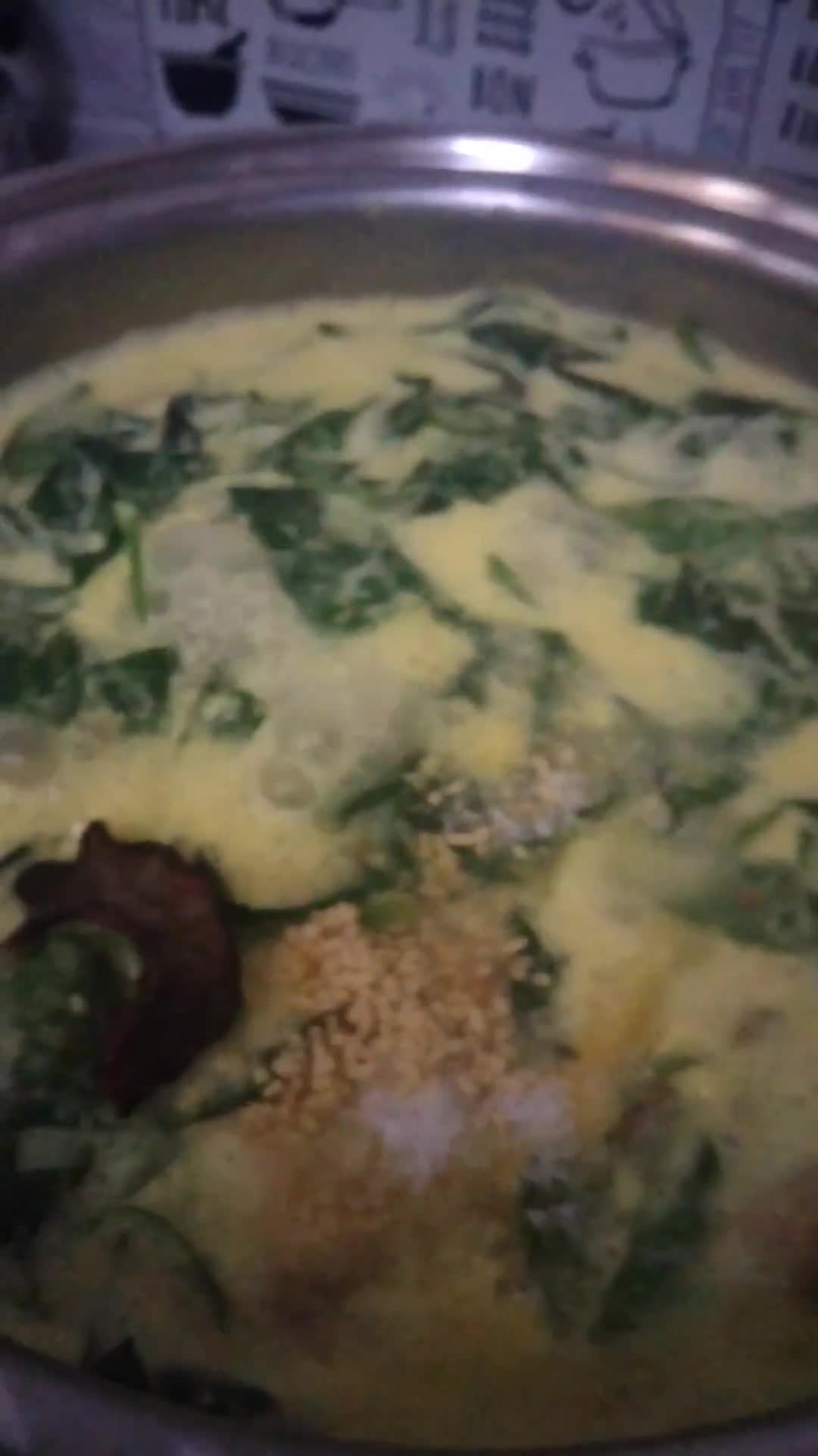 Gambar langkah 2 resipi Masak lemak pucuk keledek dengan ikan masin.