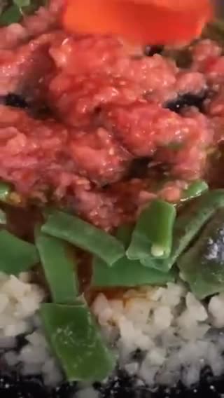 Foto del paso 12 de la receta: Arroz en paella 🥘 o sartén, con paletilla de cordero