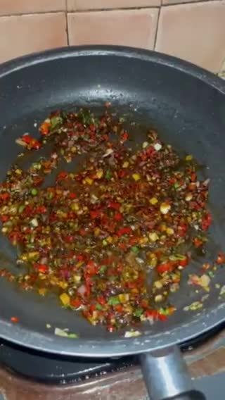 Foto langkah ke 3 dari resep Kreasi Mie Goreng.