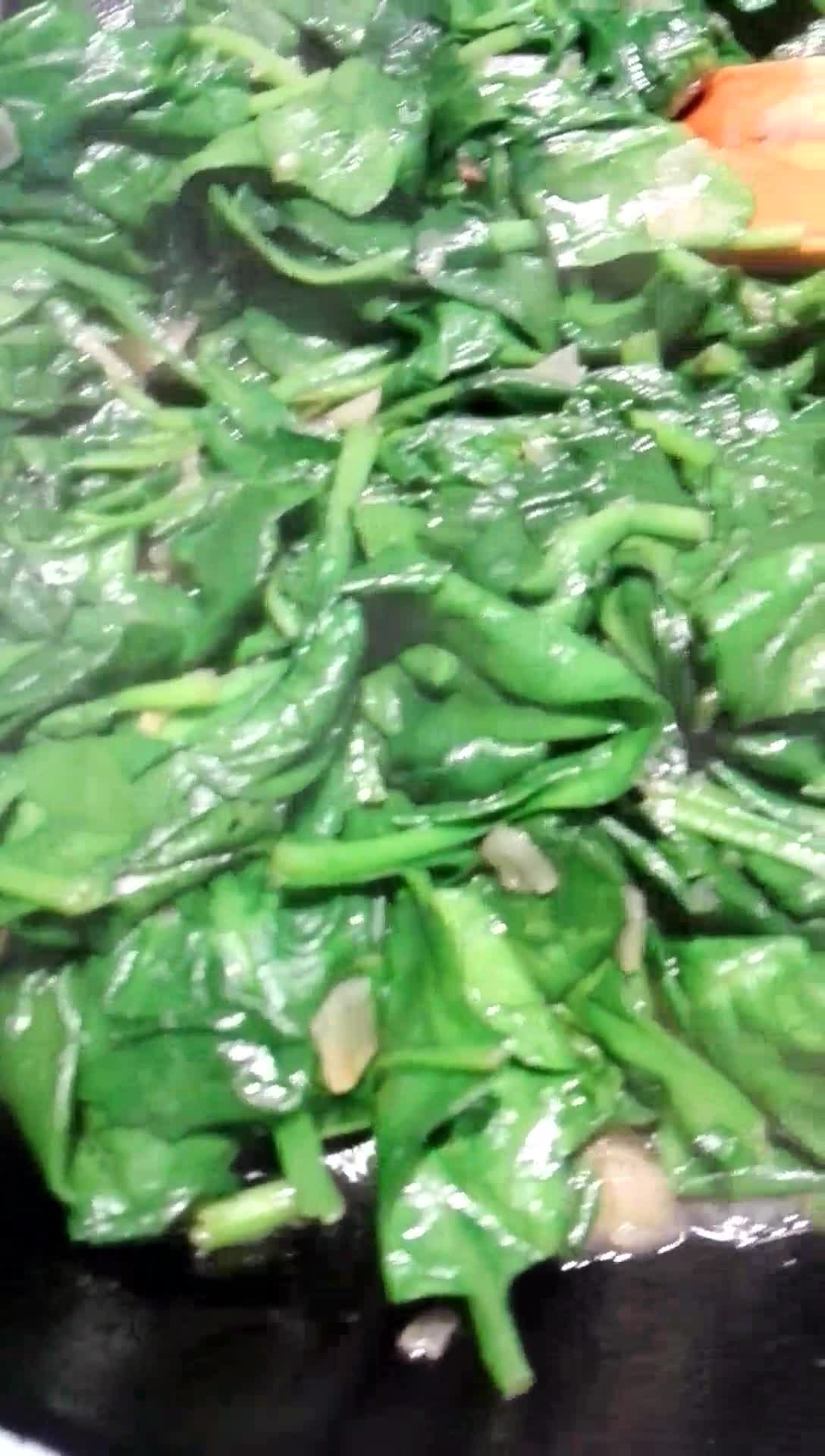 Foto del paso 5 de la receta: Nidos de espaguetis con longaniza fresca