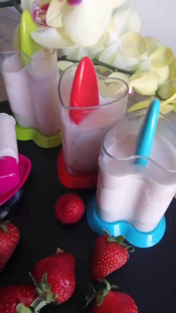 Une image de l'étape 5 de Glace fraises a la djamicoo 🍓.