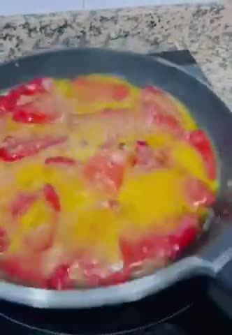 Foto del paso 3 de la receta: Piquillos al ajillo con solomillo de pollo 🧄 🌶️ 🐣