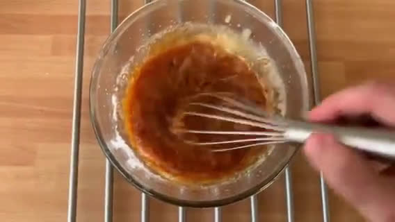 Foto del passaggio 4 della ricetta Salsa di Caramello al Microonde