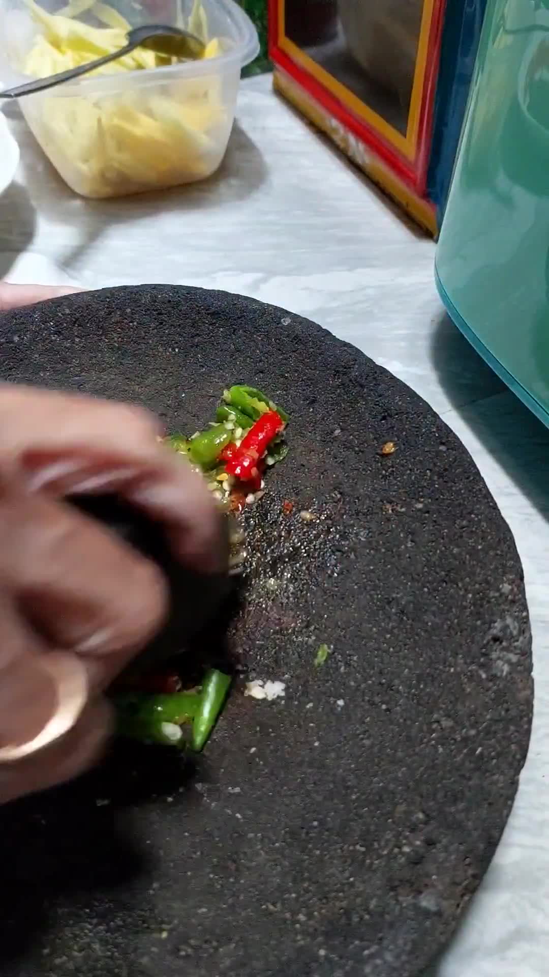 Foto langkah ke 3 dari resep Sambal Mangga.