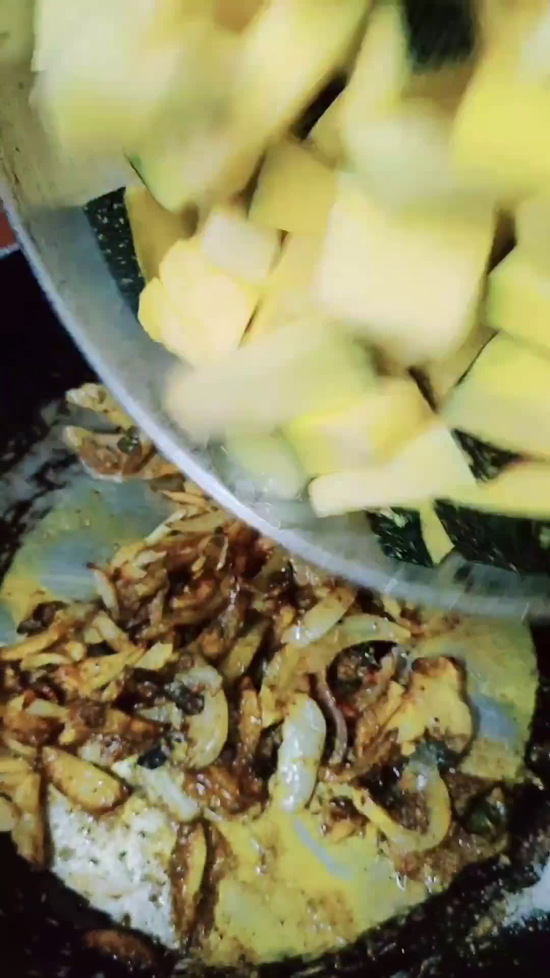 खट्टा मीठा कद्दू (khatta meetha kaddu recipe in Hindi) रेसिपी चरण 3 फोटो