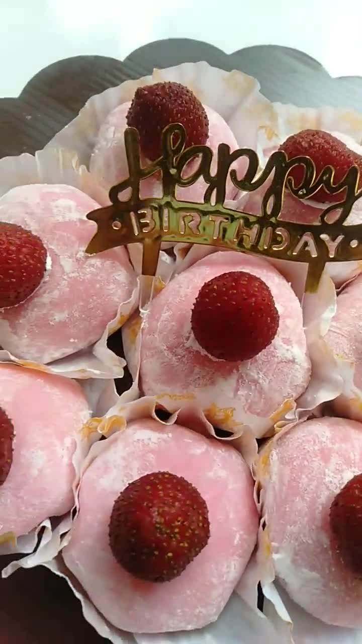Foto langkah ke 5 dari resep Mochi Daifuku Stroberi.