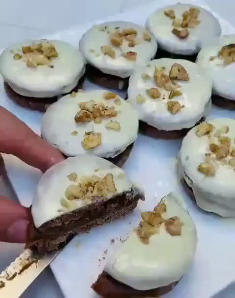 Foto del paso 3 de la receta: Alfajor gluten free de nuez, naranja y cacao