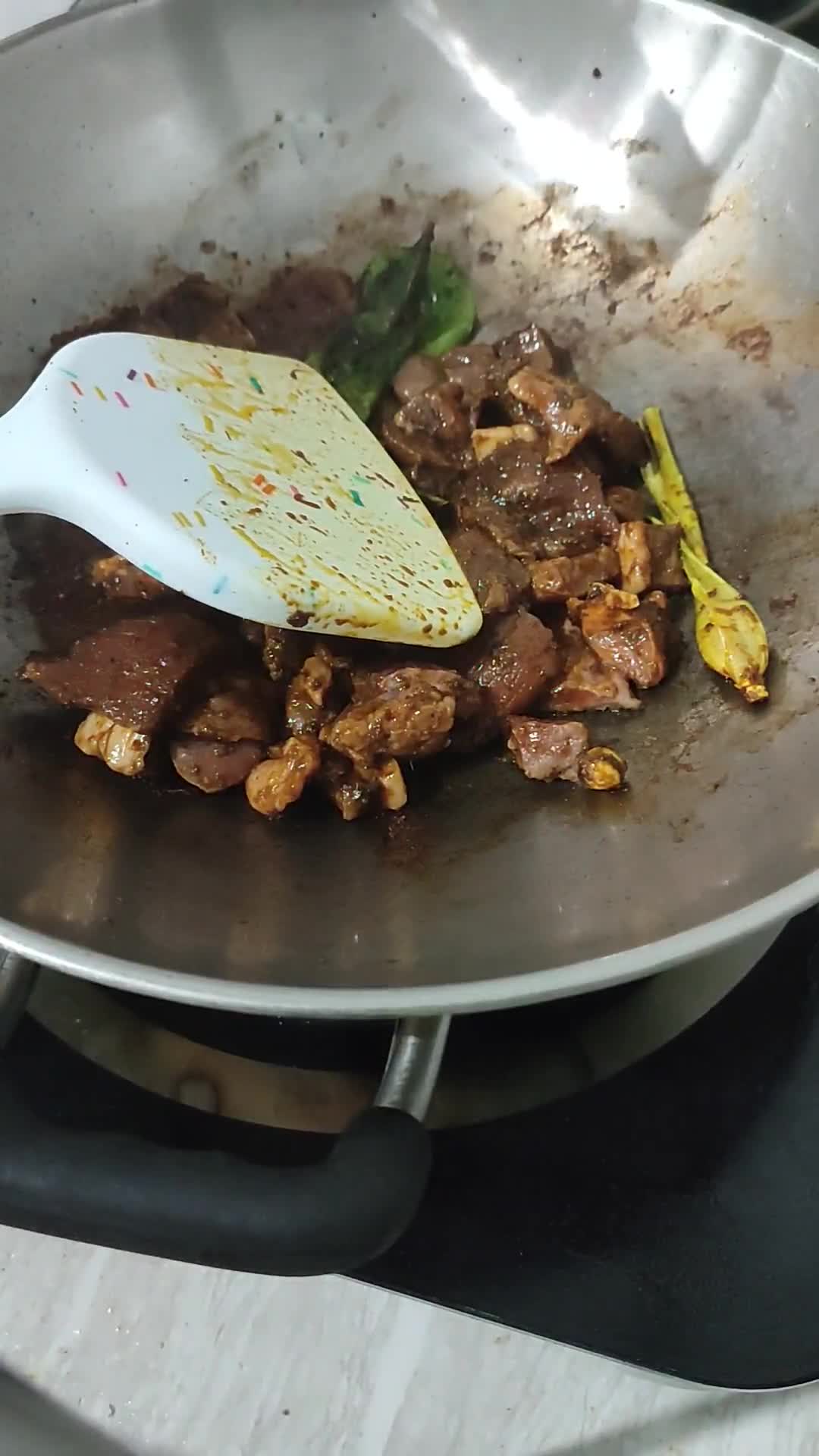 Foto langkah ke 3 dari resep Canai kari Daging instan.