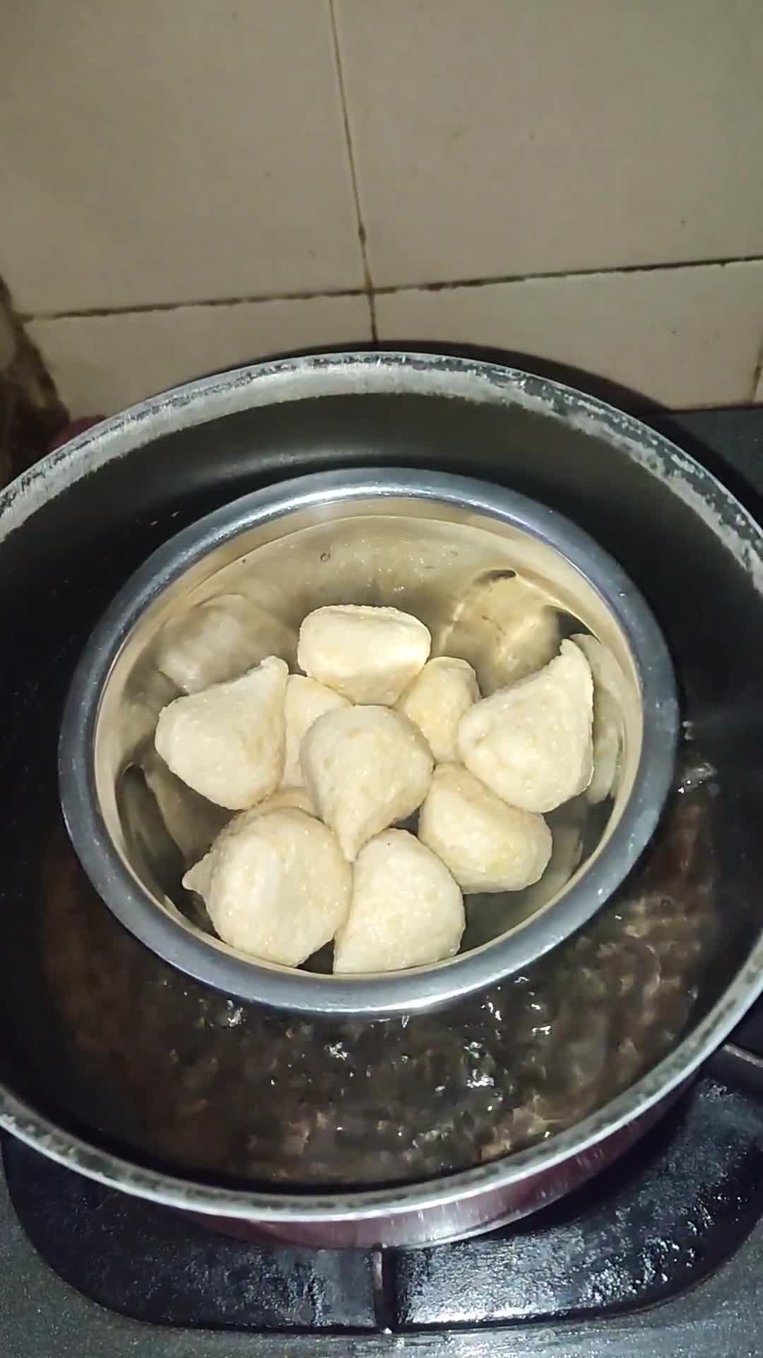 Foto langkah ke 1 dari resep Fish Dumpling Chicken.
