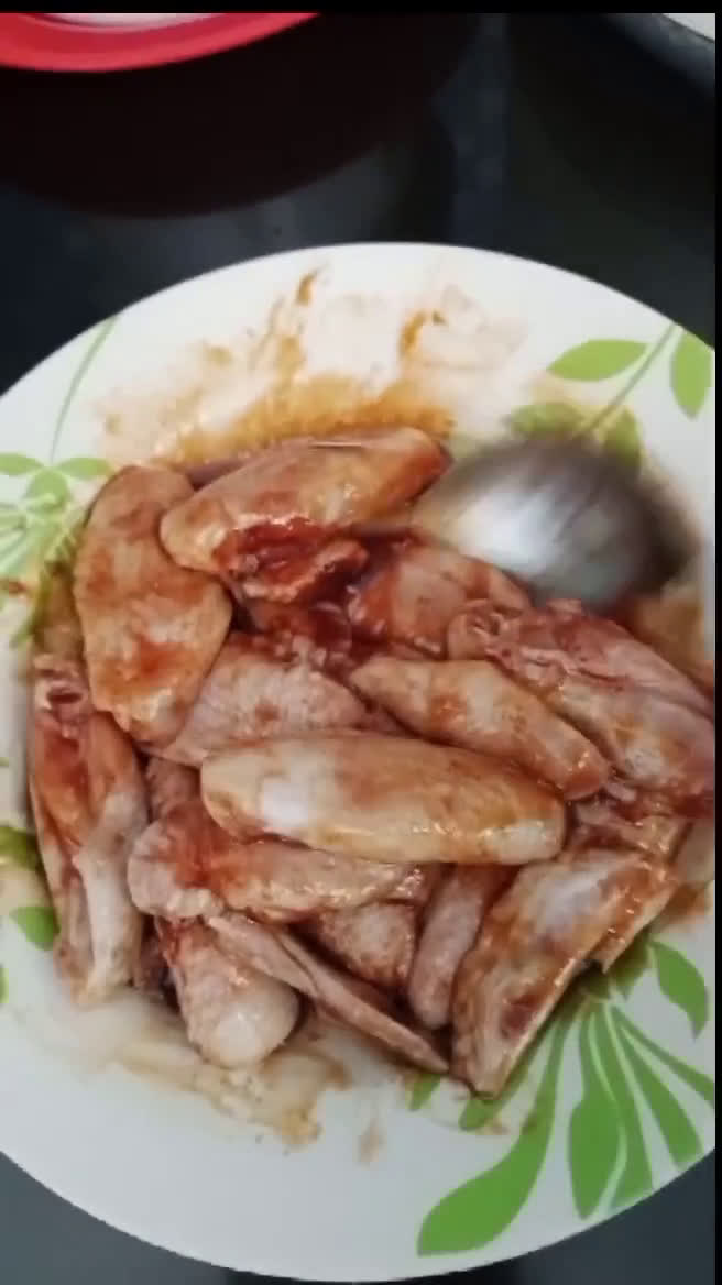 Foto langkah ke 1 dari resep Sayap ayam masak kecap.