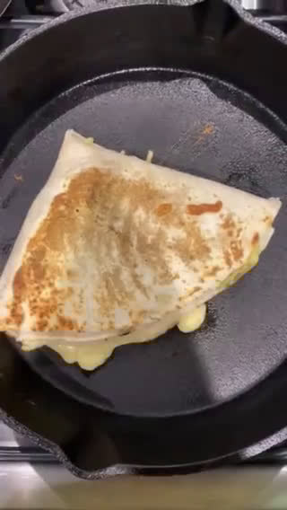 Foto del paso 3 de la receta: Tortilla wrap hack de camarones