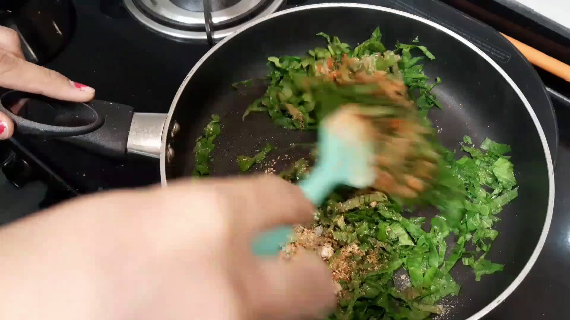 પાલક પરાઠા (Palak Paratha Recipe In Gujarati) રેસીપી સ્ટેપ2ફોટો
