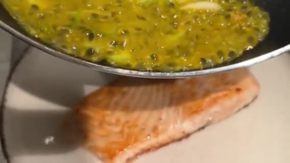 Lazac passiógyümölcs szósszal recept fázis 6 fotója
